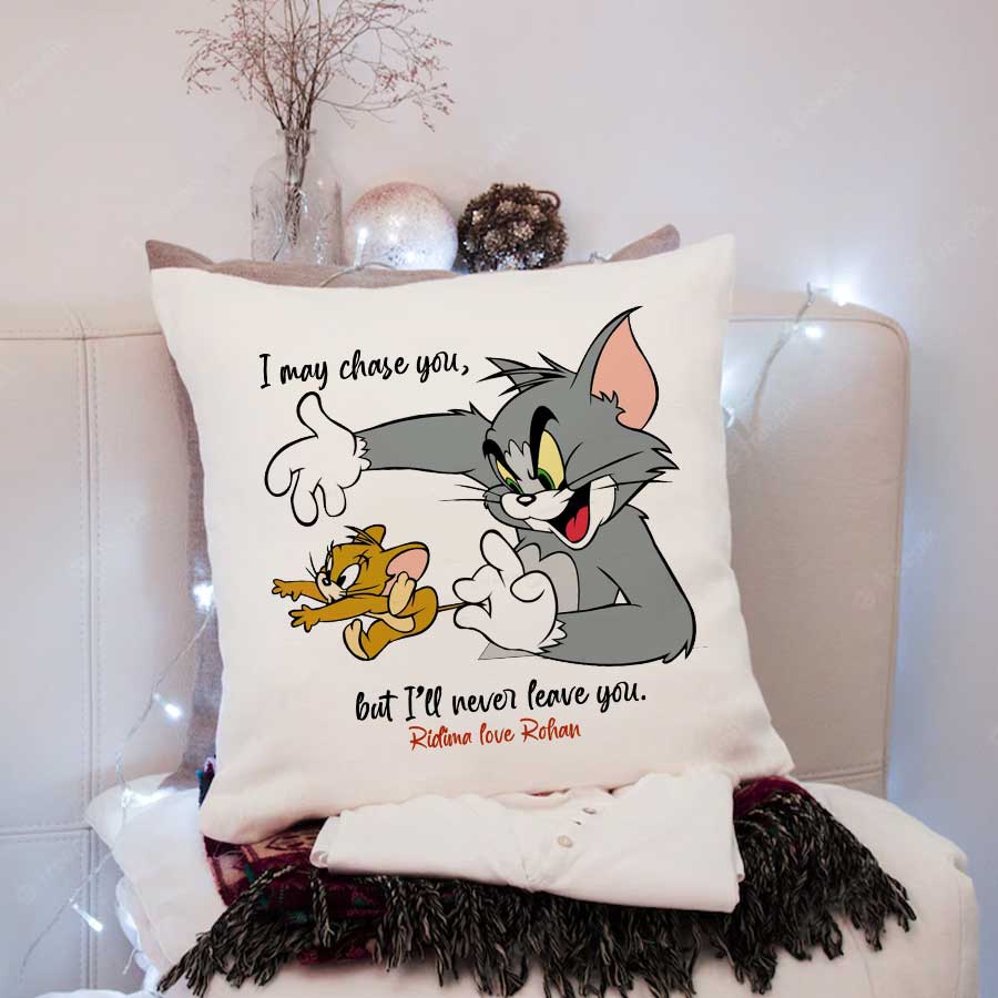 Tom and jerry LOve Cushion